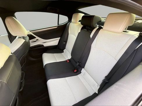 Used 2024 Lexus ES 350 F Sport w/ Accessory Package (Z1) image 23