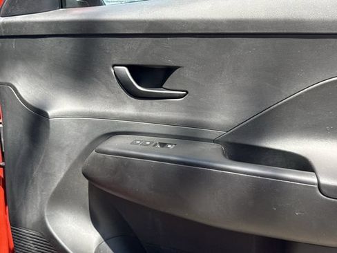 Used 2025 Hyundai Kona SEL FWD image 25