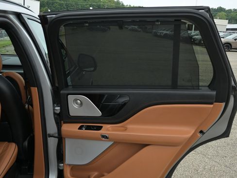 Used 2023 Lincoln Aviator Black Label w/ Jet Package AWD/4WD image 46