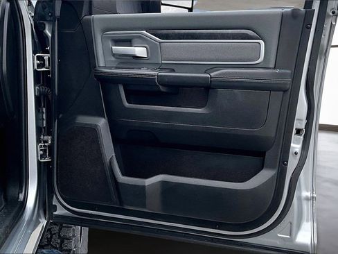 Used 2022 RAM 3500 Big Horn image 28