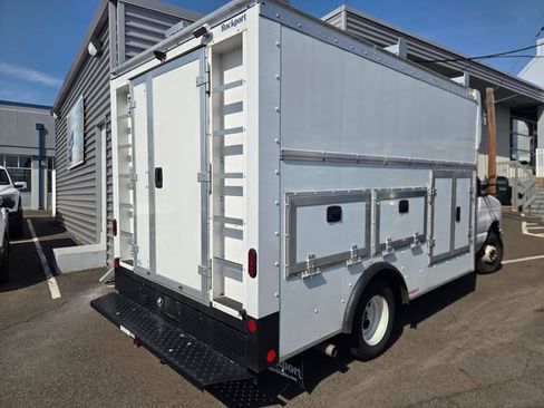 Certified 2025 Ford E-350 and Econoline 350 Super Duty w/ Ambulance Prep Package image 5