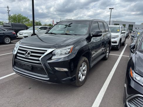 Used 2015 Lexus GX 460 AWD/4WD image 2
