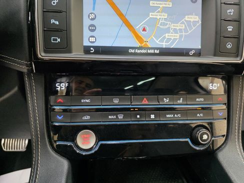 Used 2018 Jaguar F-PACE R-Sport AWD/4WD image 35
