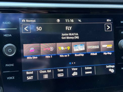 Used 2020 Volkswagen Atlas Cross Sport SEL Premium AWD/4WD image 17