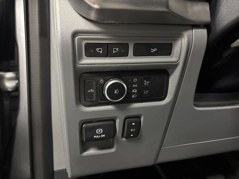 Used 2023 Ford F150 Lariat w/ Max Trailer Tow Package AWD/4WD image 20