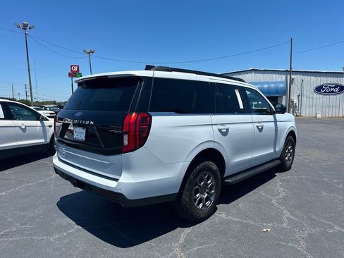 Certified 2025 Ford Expedition Active RWD image 7