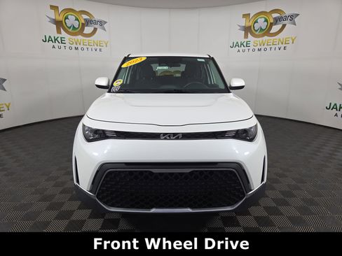 Used 2023 Kia Soul LX w/ LX Technology Package image 2