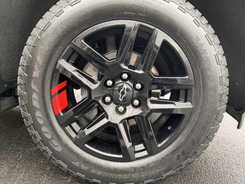 Used 2021 Chevrolet Silverado 1500 RST w/ Redline Edition image 13