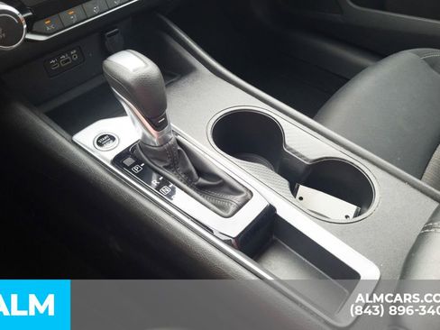 Used 2025 Nissan Altima 2.5 SV FWD image 27