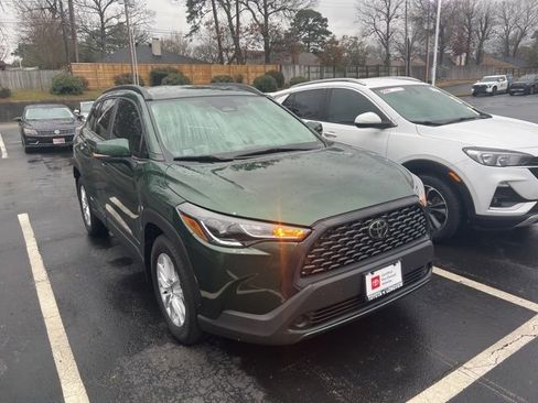 Certified 2023 Toyota Corolla Cross LE image 27