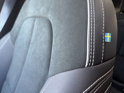 Used 2023 Volvo C40 P8 Recharge Plus w/ Climate Package image 47