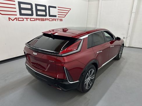 Used 2024 Cadillac Lyriq Luxury w/ LPO, Floor Liner Package image 8