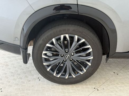 Used 2024 Nissan Rogue Platinum w/ Platinum Premium Package FWD image 13