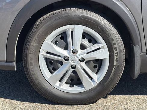 Certified 2025 Nissan Kicks Play S FWD image 31