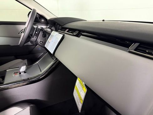 Certified 2025 Land Rover Range Rover Velar S image 32
