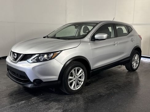 Used 2017 Nissan Rogue Sport S w/ S Appearance Package image 6