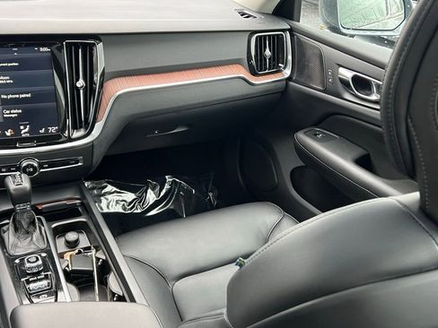 Used 2019 Volvo S60 T6 Momentum w/ Multimedia Package AWD/4WD image 18