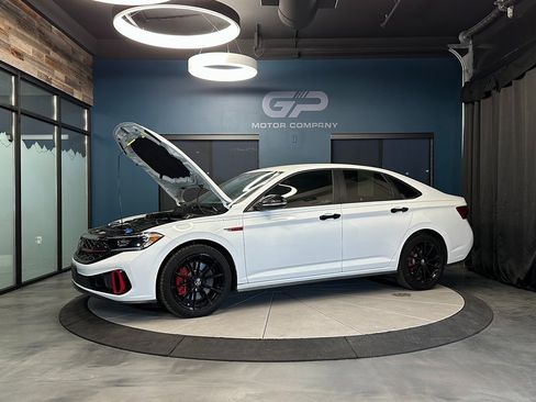 Used 2024 Volkswagen Jetta GLI 40th Anniversary Edition image 24