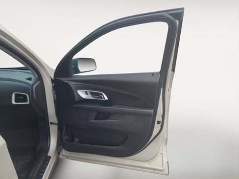 Used 2013 Chevrolet Equinox LS FWD image 25