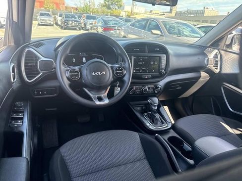 Used 2023 Kia Soul LX image 15