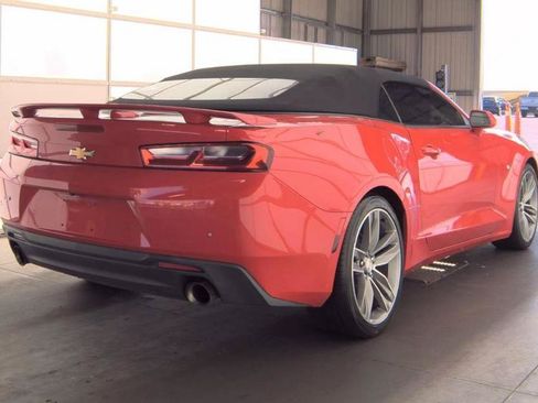 Used 2018 Chevrolet Camaro LT RWD image 8