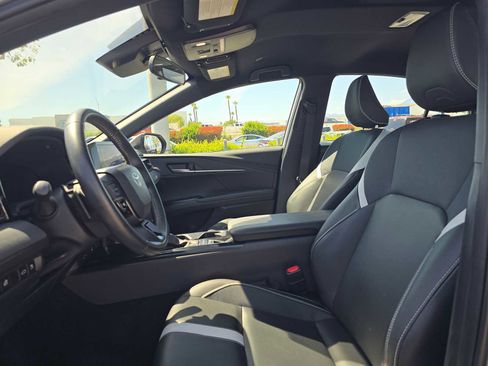 Certified 2025 Toyota Camry SE FWD image 21