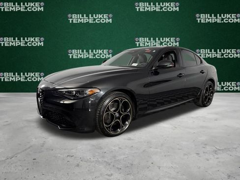 Used 2025 Alfa Romeo Giulia AWD image 4