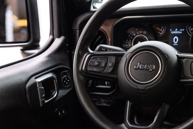 Used 2025 Jeep Gladiator Sport AWD/4WD image 58