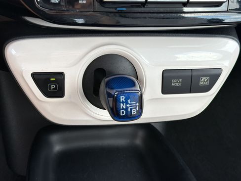 Used 2017 Toyota Prius One FWD image 19