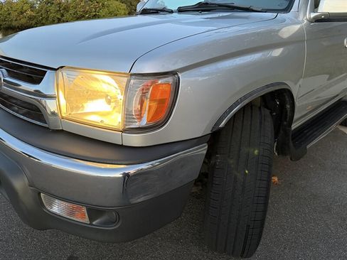 Used 2002 Toyota 4Runner SR5 w/ Upgrade Value Pkg 2 RWD image 27