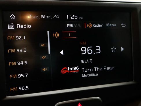 Used 2025 Kia Soul LX w/ LX Technology Package image 2