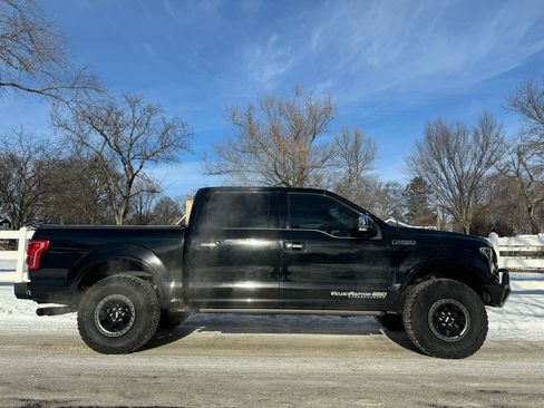 Used 2016 Ford F150 Platinum w/ Equipment Group 701A Luxury image 23