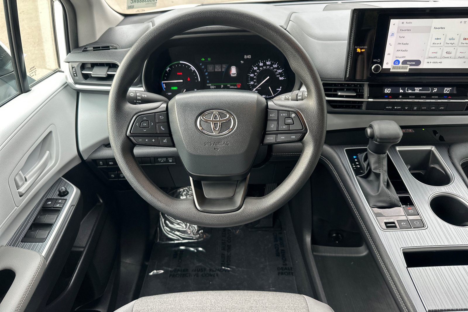 Certified 2026 Toyota Sienna LE FWD image 16