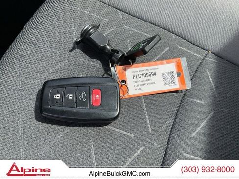 Used 2020 Toyota RAV4 XLE w/ Convenience Package AWD/4WD image 20