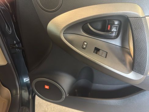 Used 2011 Toyota RAV4 Limited image 16