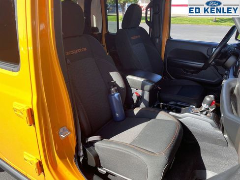 Used 2021 Jeep Gladiator Mojave w/ Cold Weather Group image 26