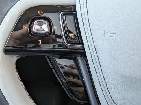 Certified 2025 Lincoln Aviator Reserve image 31