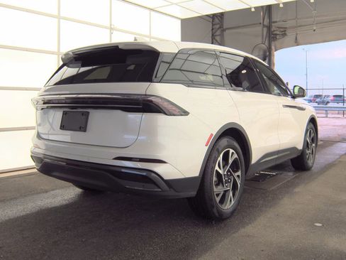 Used 2025 Lincoln Nautilus Premier w/ Jet Appearance Package AWD/4WD image 19
