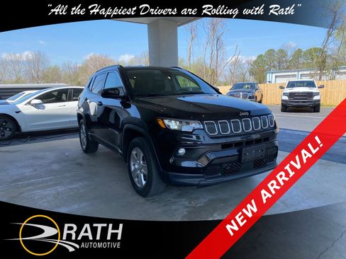 Used 2022 Jeep Compass Latitude w/ Convenience Group image 4