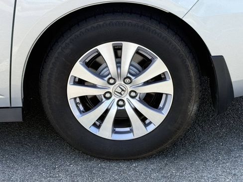 Used 2015 Honda Odyssey EX-L image 33