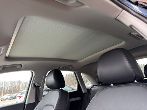 Used 2016 Audi Q3 2.0T Prestige w/ Prestige Package image 21