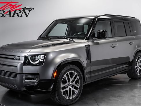 Used 2024 Land Rover Defender 110 X-Dynamic SE AWD/4WD image 1