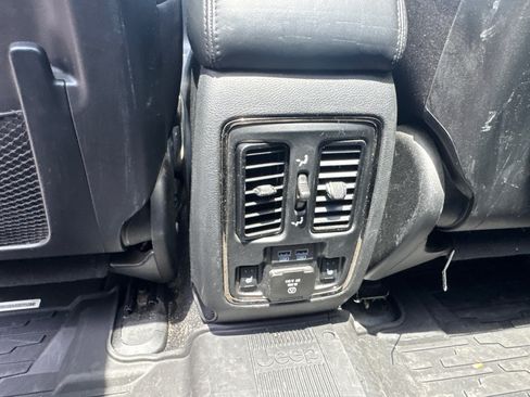 Used 2021 Jeep Grand Cherokee High Altitude AWD/4WD image 26