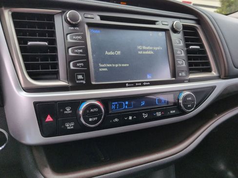 Used 2019 Toyota Highlander Limited image 27