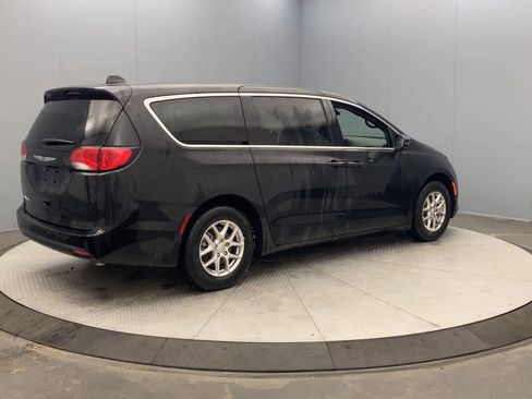 New 2026 Chrysler Voyager LX image 5