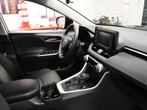 Certified 2022 Toyota RAV4 XLE image 28