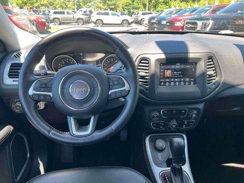 Used 2019 Jeep Compass Latitude w/ Cold Weather Group AWD/4WD image 26