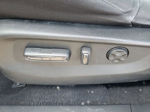 Used 2019 Honda CR-V EX image 25