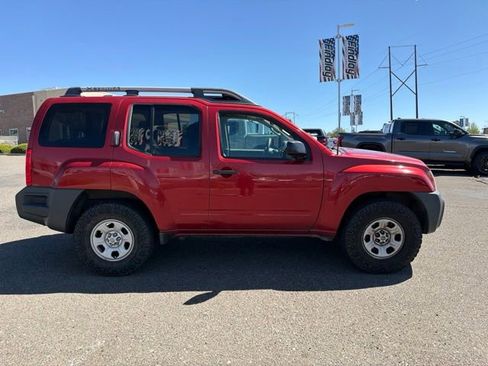 Used 2014 Nissan Xterra X AWD/4WD image 2