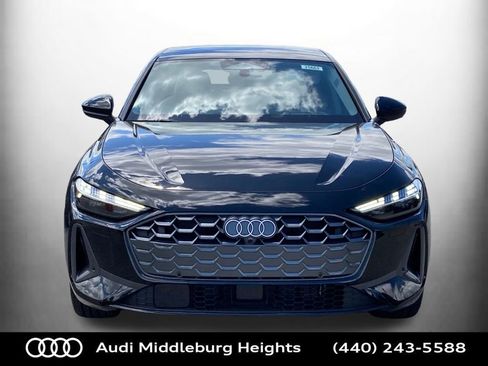 Used 2025 Audi A5 2.0T Prestige w/ 19" Wheel Package image 4